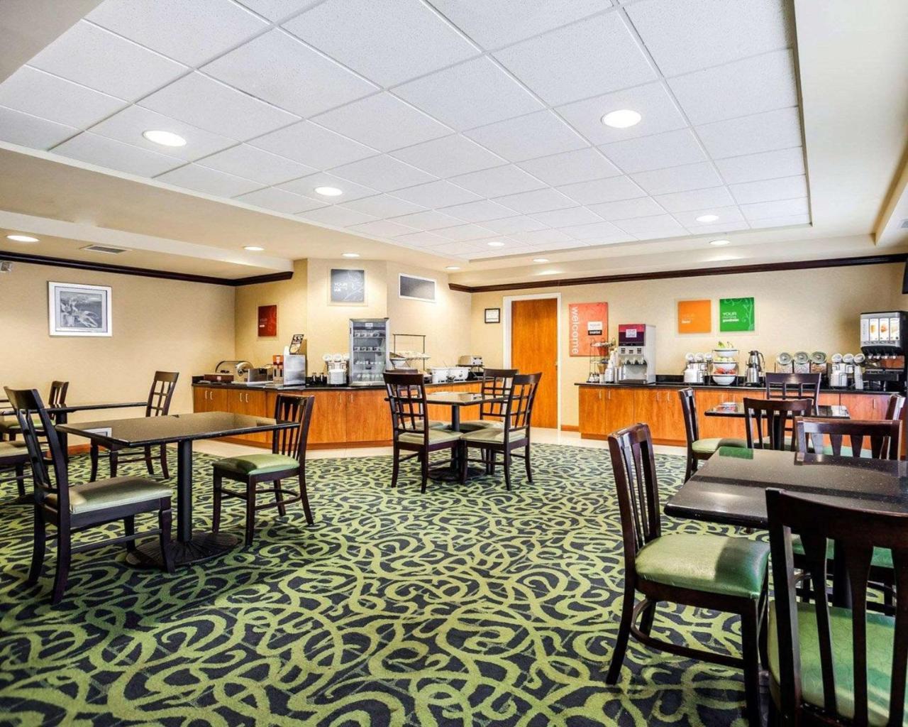 Comfort Inn Kansas City / Airport ภายนอก รูปภาพ
