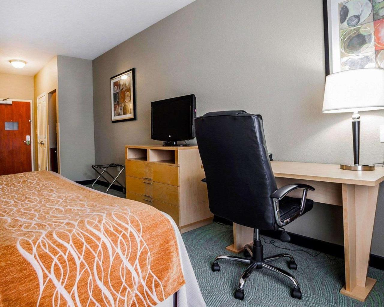 Comfort Inn Kansas City / Airport ภายนอก รูปภาพ