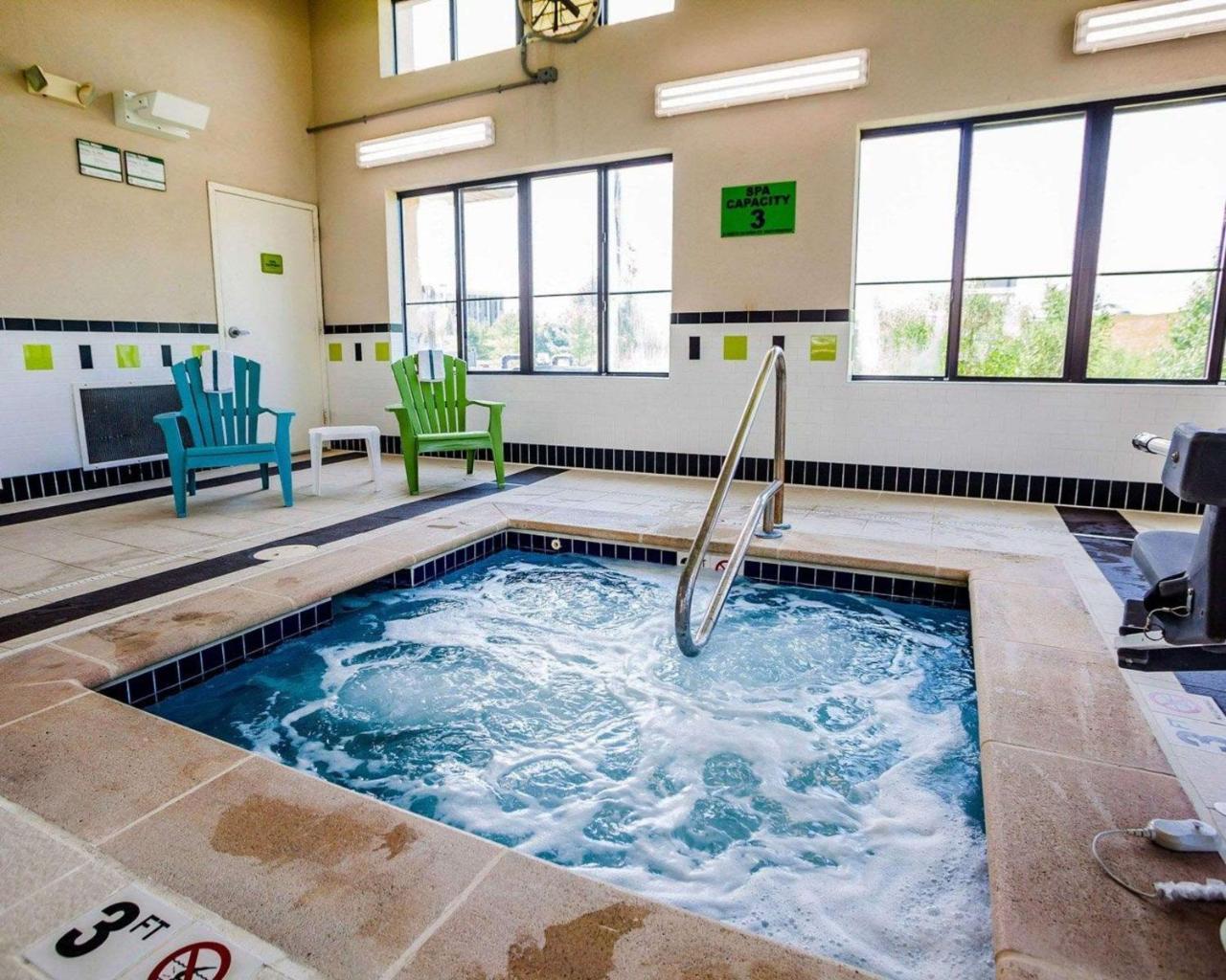 Comfort Inn Kansas City / Airport ภายนอก รูปภาพ