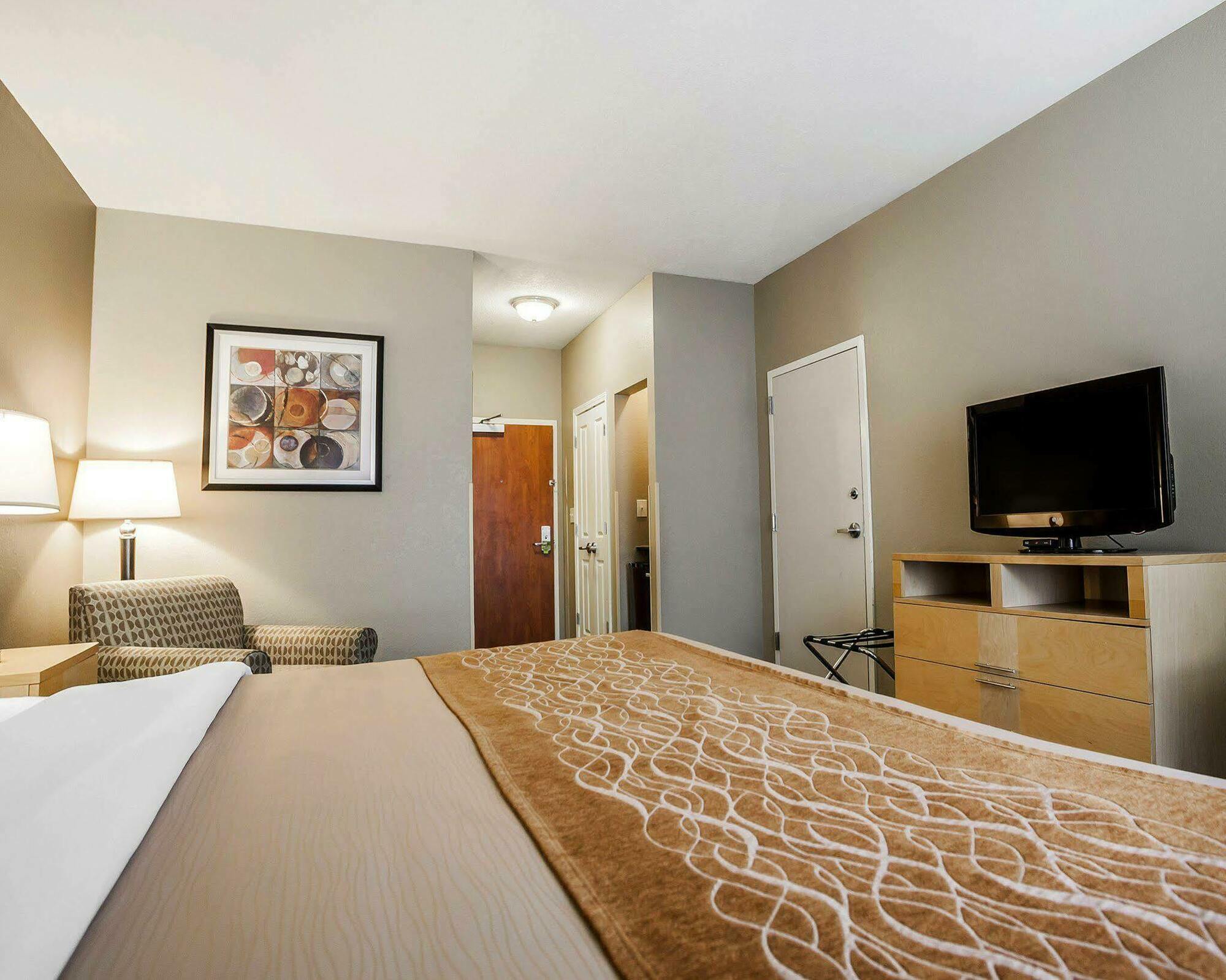 Comfort Inn Kansas City / Airport ภายนอก รูปภาพ