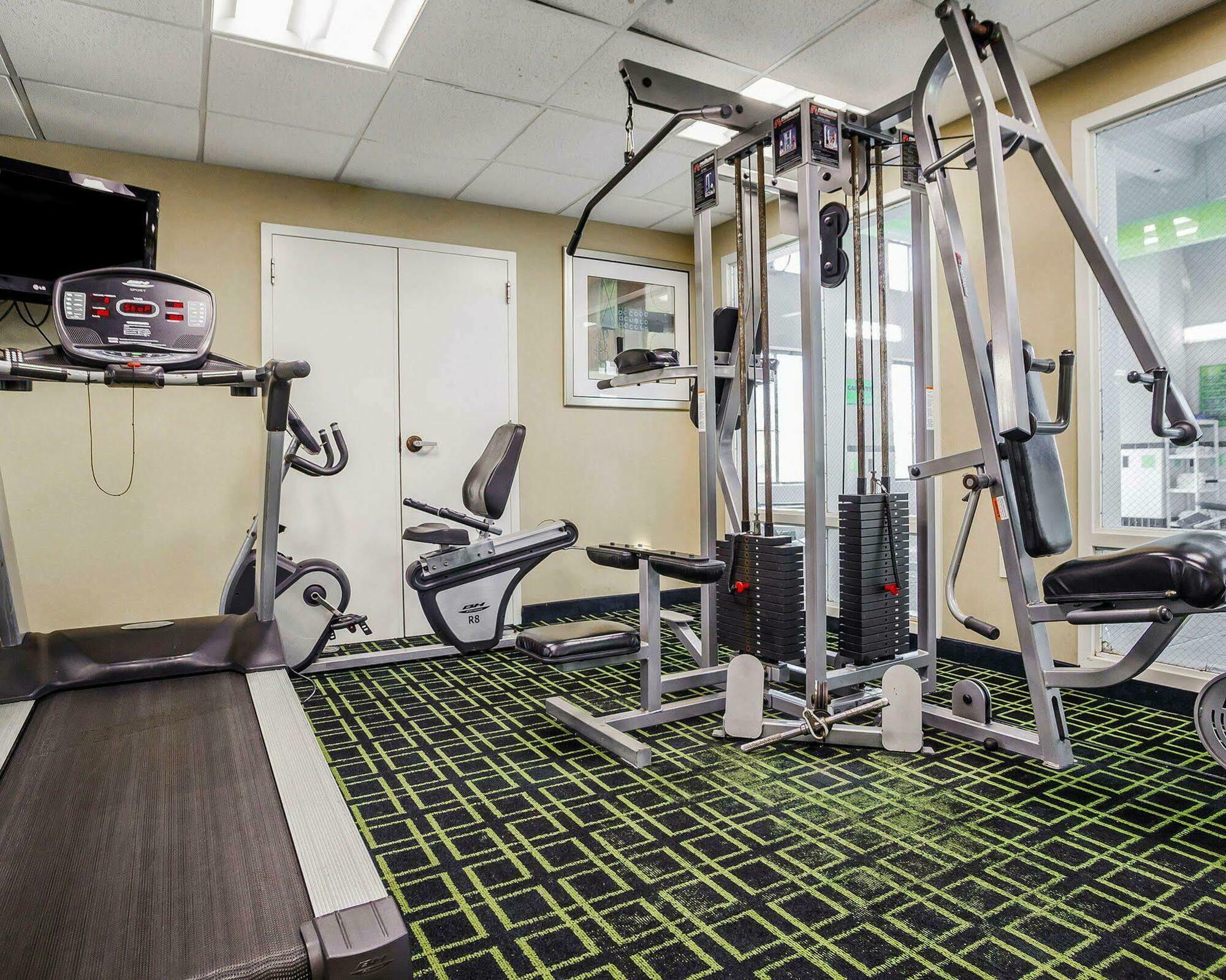 Comfort Inn Kansas City / Airport ภายนอก รูปภาพ